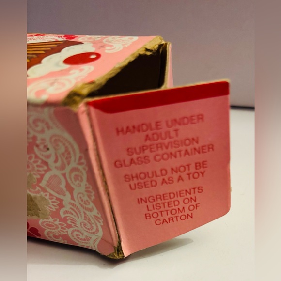 Vintage 1974 Avon "Sweet Treat" Bottle & Original Box - Picture 5 of 7